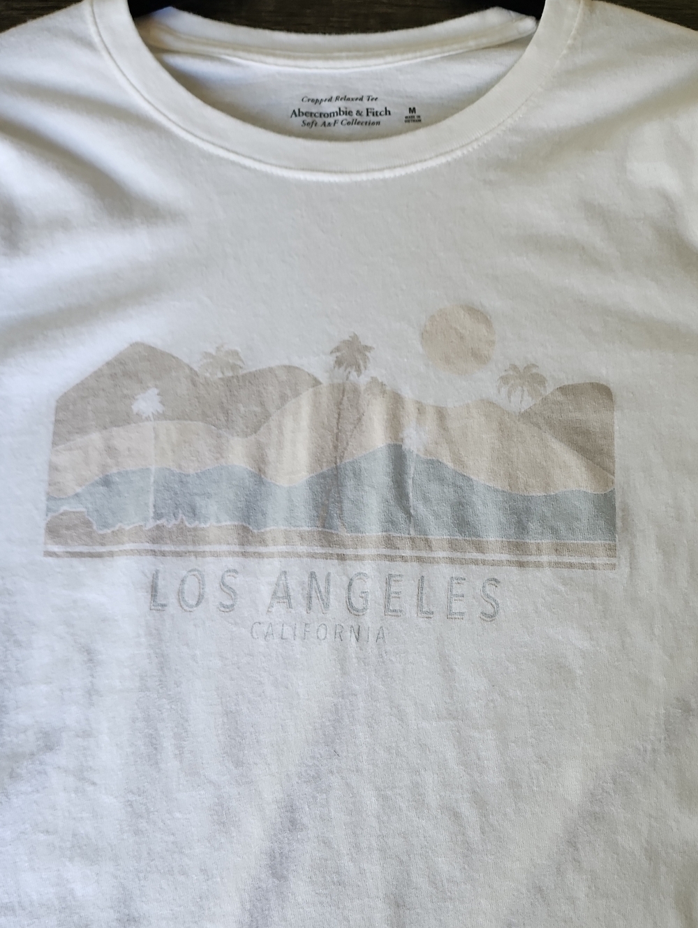 Abercrombie & Fitch White Los Angeles Graphic Tee Size Medium - Picture 3 of 5